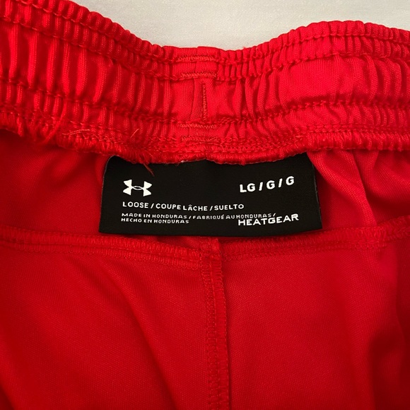 Under Armour bright red workout short, size L. - Picture 3 of 3